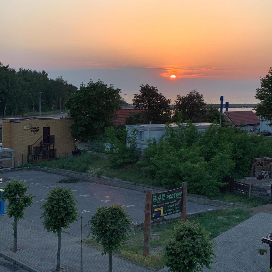 Dom Wczasowy Portowa Przystan 150M Od Plazy Mrzeżyno Exteriör bild