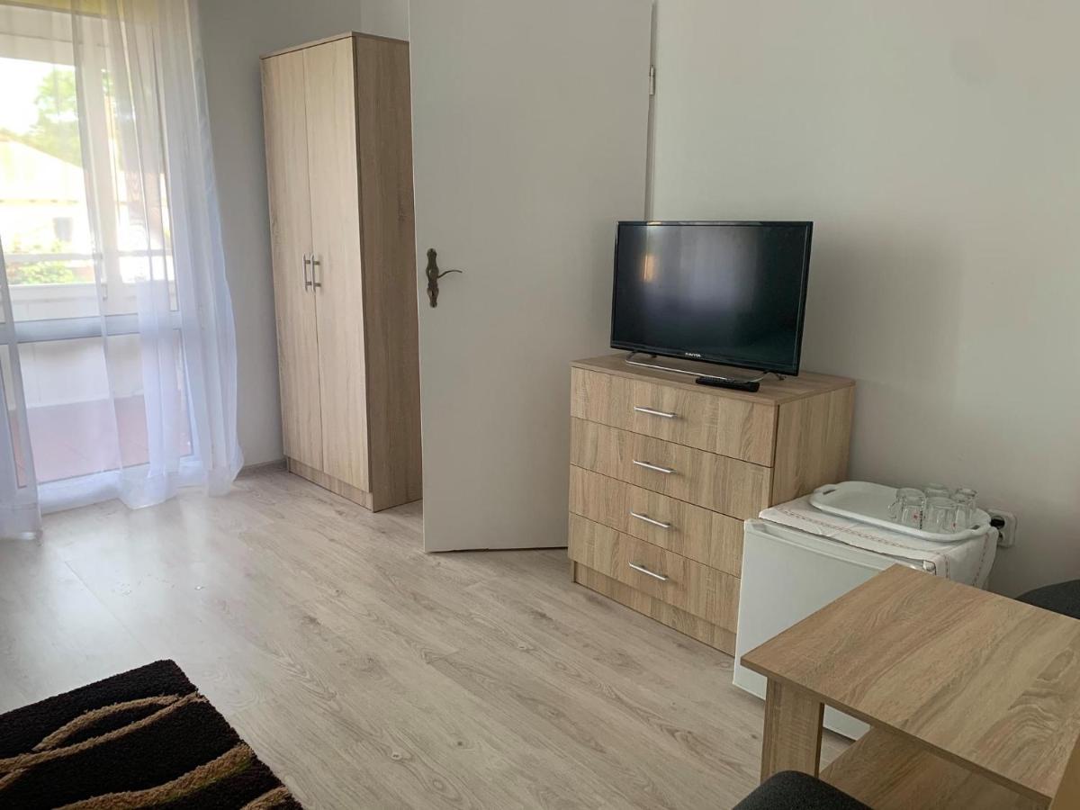 Dom Wczasowy Portowa Przystan 150M Od Plazy Mrzeżyno Exteriör bild