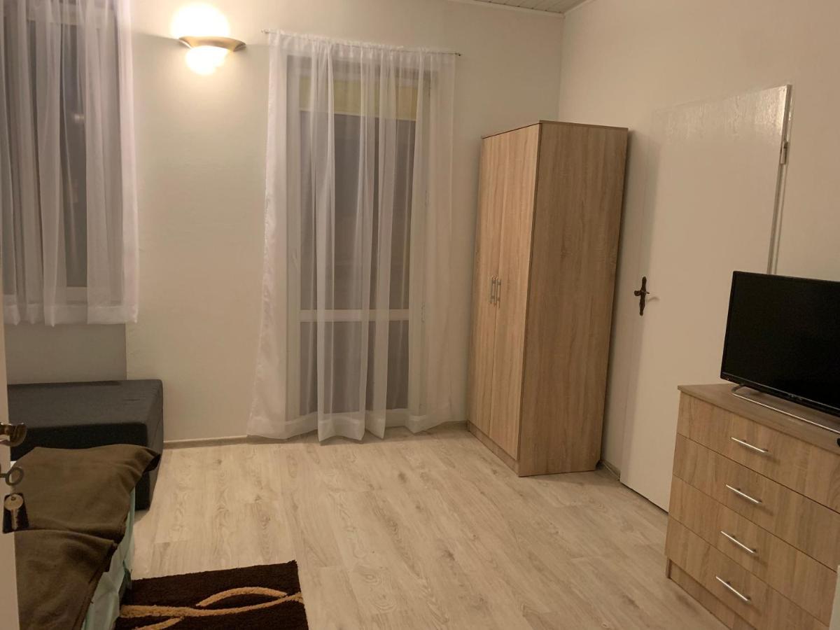 Dom Wczasowy Portowa Przystan 150M Od Plazy Mrzeżyno Exteriör bild