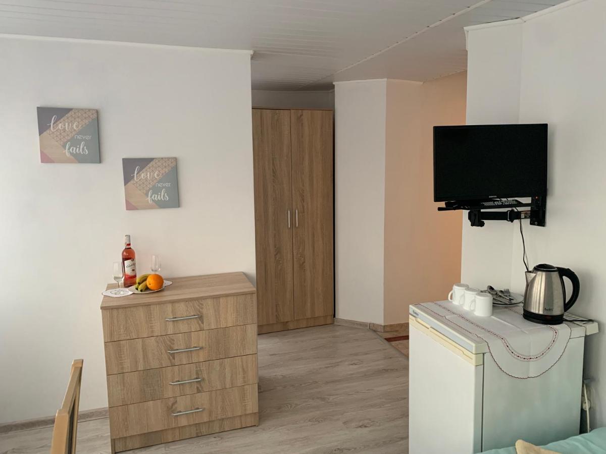 Dom Wczasowy Portowa Przystan 150M Od Plazy Mrzeżyno Exteriör bild