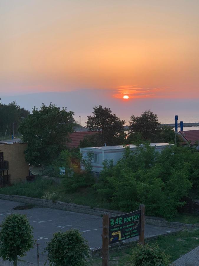 Dom Wczasowy Portowa Przystan 150M Od Plazy Mrzeżyno Exteriör bild