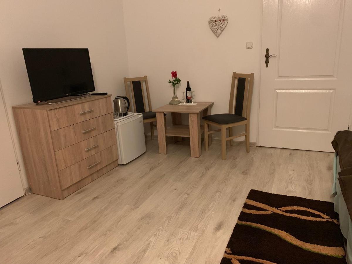 Dom Wczasowy Portowa Przystan 150M Od Plazy Mrzeżyno Exteriör bild