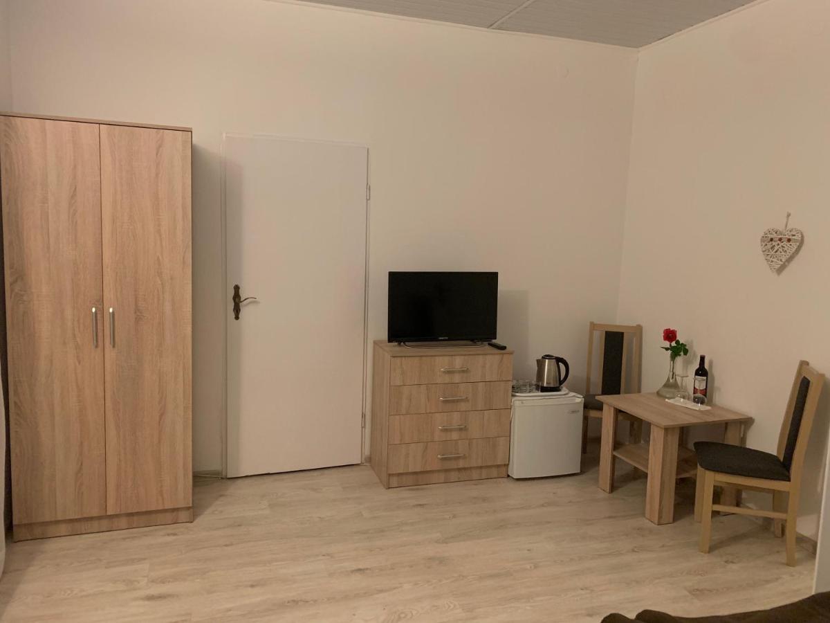 Dom Wczasowy Portowa Przystan 150M Od Plazy Mrzeżyno Exteriör bild